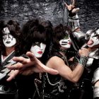 kiss