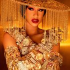 Cardi B>